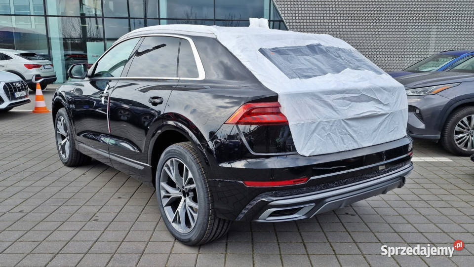 Salon Polska Q8 Adaptive Air Suspension Hak Matrix LED Poznań