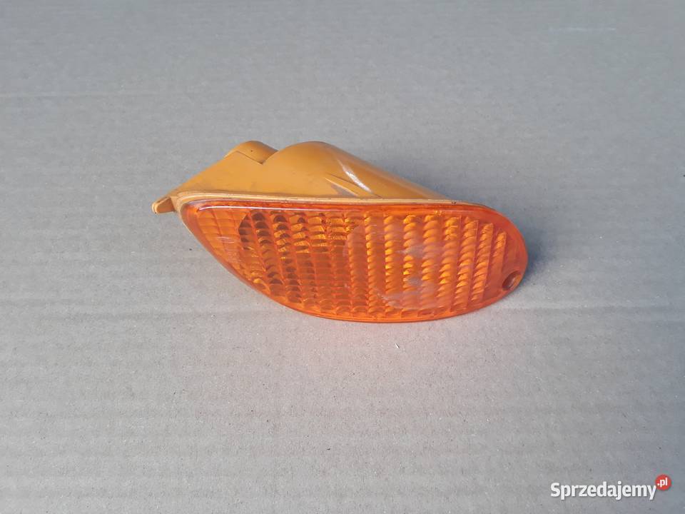 FORD FOCUS MK1 KIERUNKOWSKAZ PRAWY PRZÓD Międzychód
