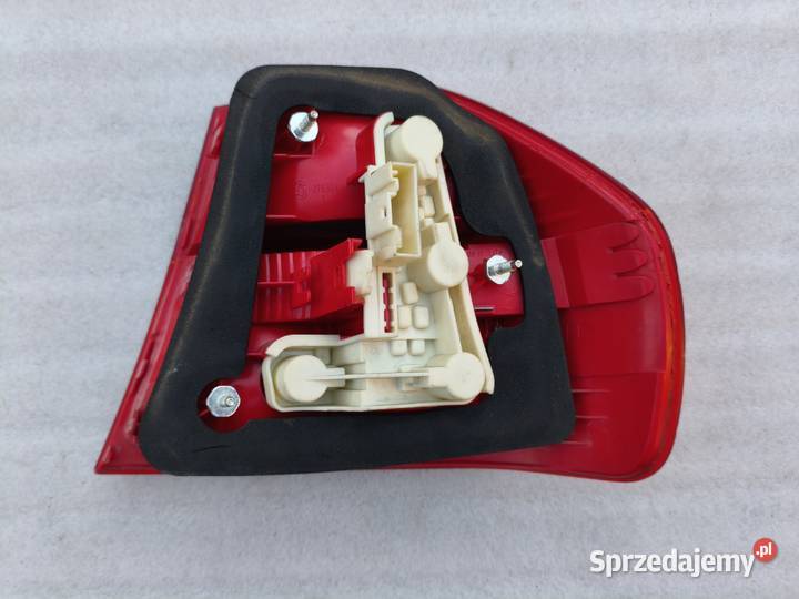 Lampa Lewy Tył Tylna Lewa BMW 3 E90 Sedan osobowe Wyszków