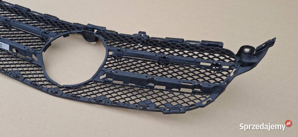 MERCEDES CKLASA W205 GRILL ATRAPA CHŁODNICY POD Atrapy Bieleń