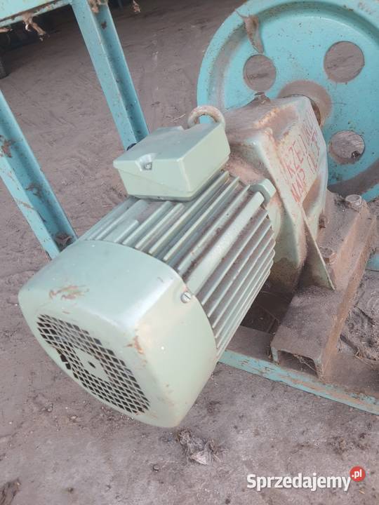 Wyciąg obornika Silnik z przekładnią nieuszkodzony Rakoniewice