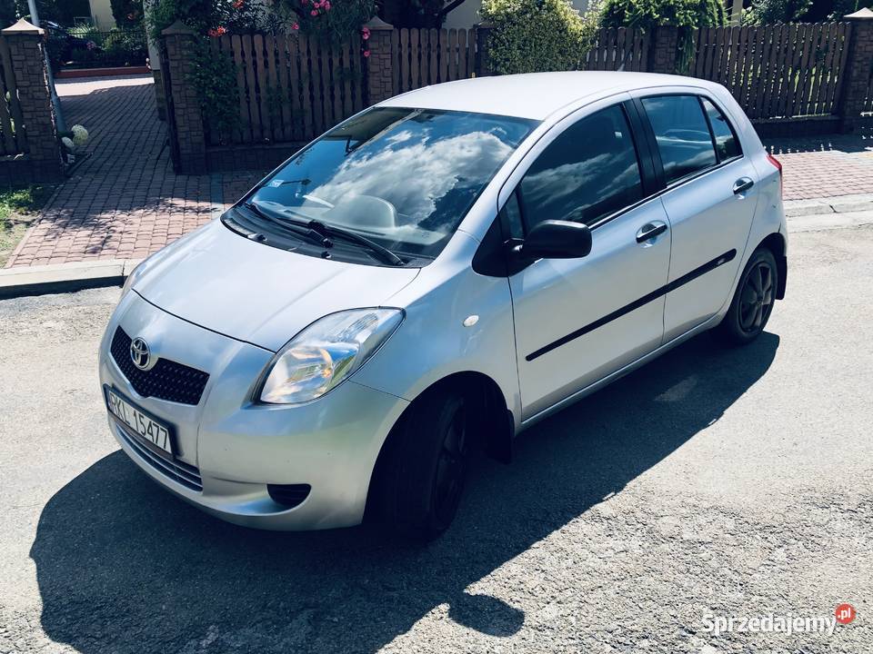 Toyota Yaris II SREBRZYSTY 10 VVTi 69 Krajowy 69KM