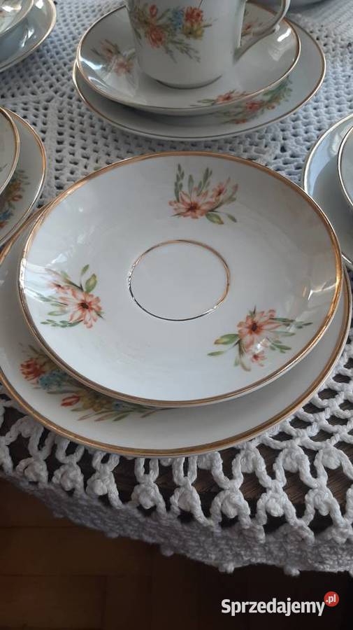 Filiżanki i talerzyki deserowe Świdnica sprzedam