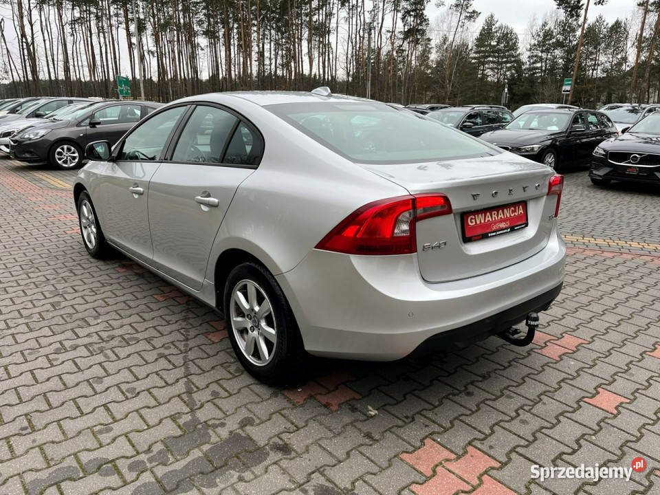 Volvo S60 16 benzyna Xenony Podgrzewane fotele lakier metallic Lipówki