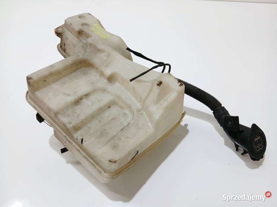 ZBIORNICZEK PŁYNU DO SPRYSKIWACZY BMW E61 XENON Strzyżewice
