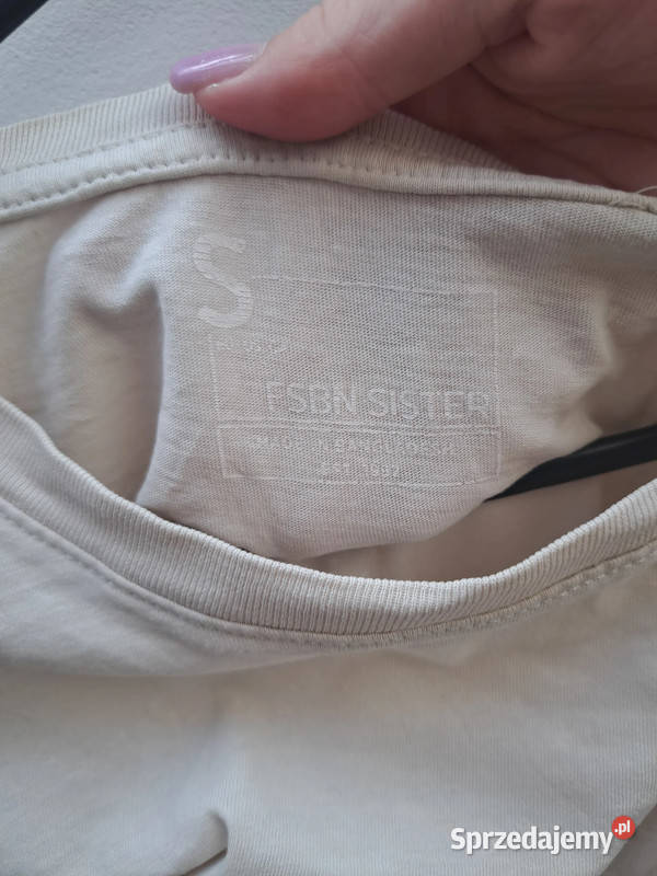 Tshirt FB Sister rozmiar S 100 bawełna Moda i Styl Trąbki Wielkie