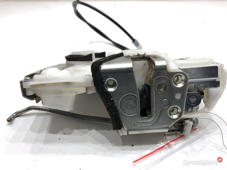 ZAMEK DRZWI LEWY PRZÓD SUZUKI SWIFT III osobowe
