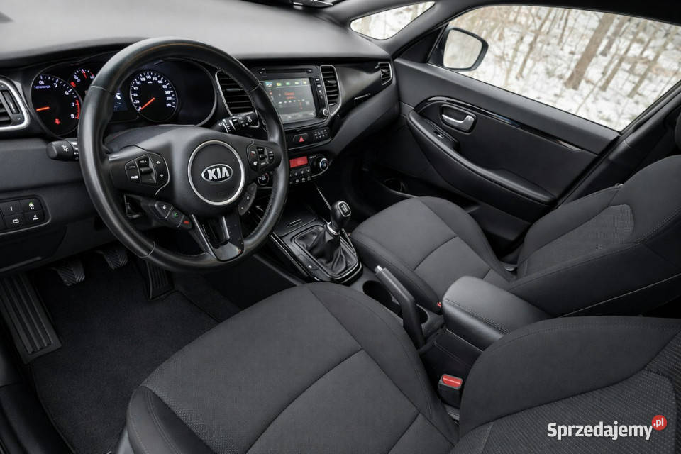 Kia Carens IV 2013 Sadlno