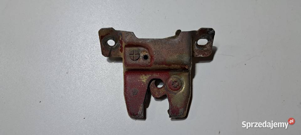 Zamek tylnej klapy Audi 80 B2 przedlift Luzino