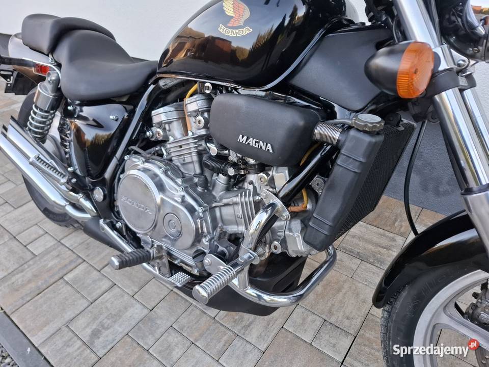 Honda vf 700 super magna 1987 okazja sprowadzony Chobrzany sprzedam