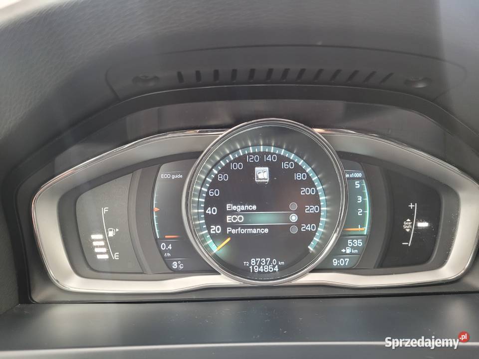 Volvo V60 2015r w wersji SUMMUM z pakietem podlaskie Sokoły