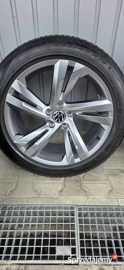 Oryginalne Koła Vw Tiguan R19Model ValenciaOpony Jelcz-Laskowice sprzedam