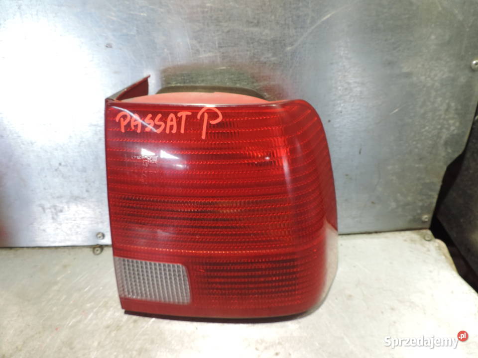 VW PASSAT B5 SEDAN LAMPA PRAWY TYŁ Nowy Sącz