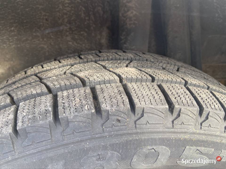Opony zimowe 1756514 felgi stalowe 4x100 yaris