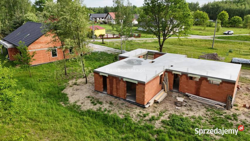 Dom wolnostojący 1675m2 Dąbrówka