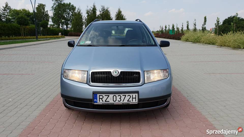 Skoda Fabia 14 MPI Klimatyzacja elszyby komputer Rzeszów sprzedam