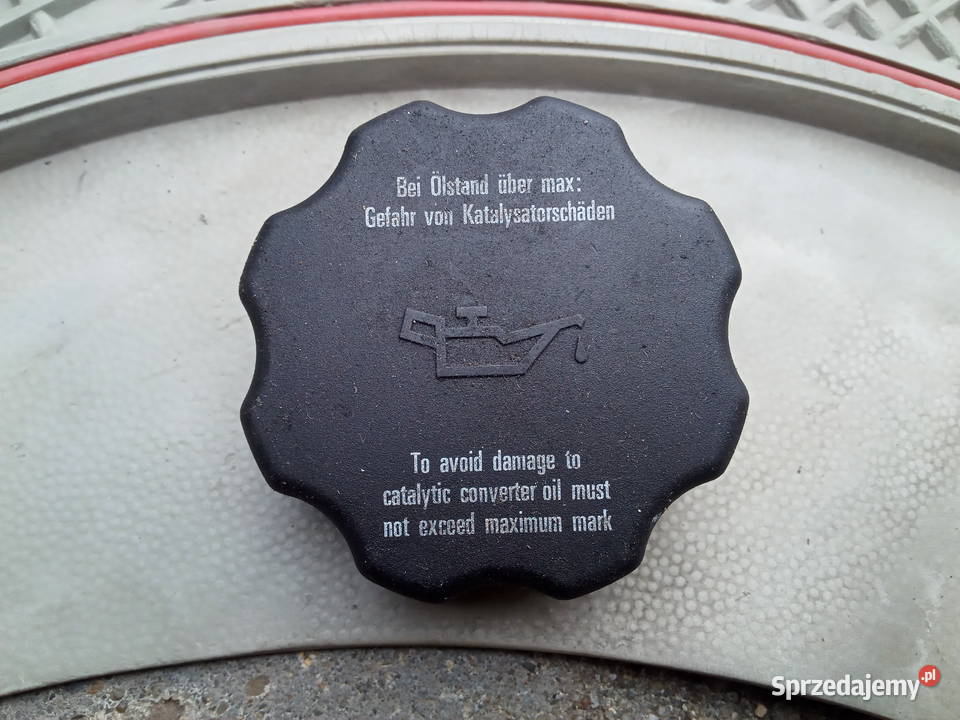 Audi A2 12 14 16 Korek wlewu oleju 8Z0103485
