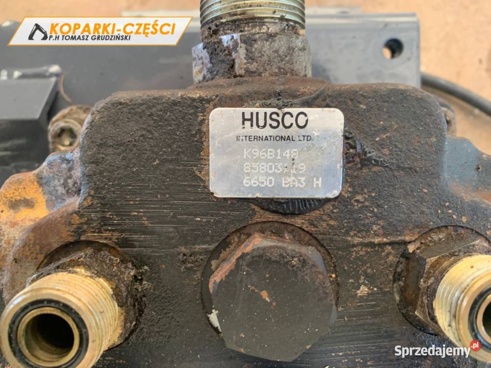 Rozdzielacz przedni Husco z rękojęscią Holland