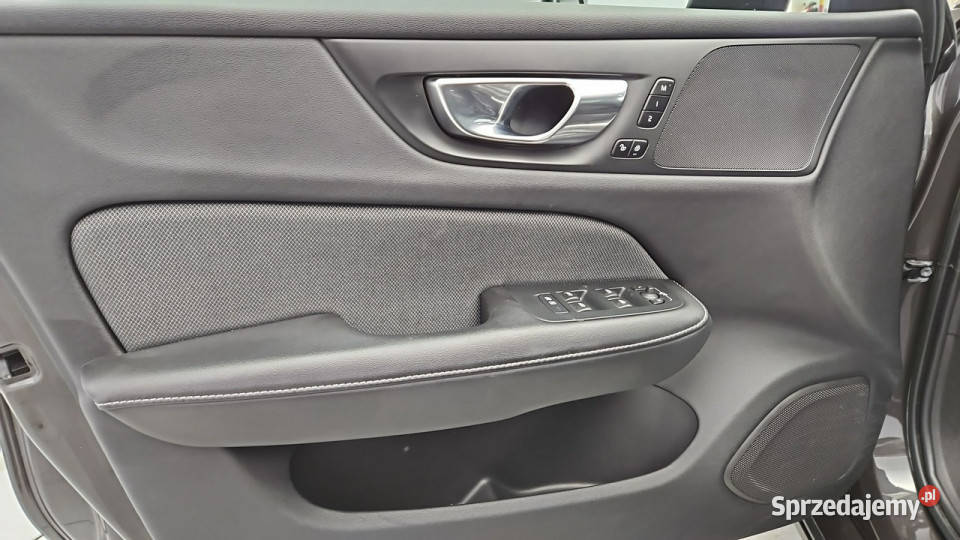Volvo V60 B4 D Plus Dark aut Z Polskiego Salonu