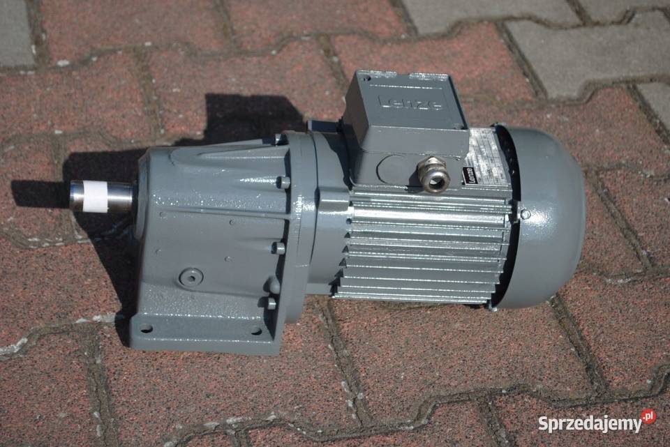 Motoreduktor 075kw 345obrmin Firmy LENZE Kargowa