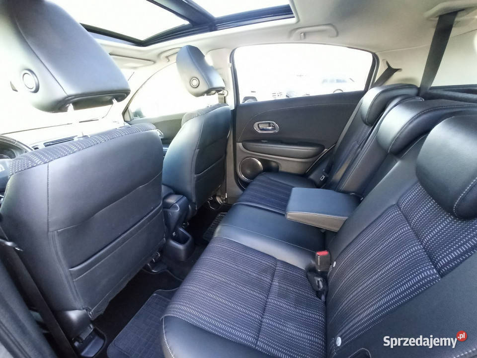 Honda HRV 201817 salon I właściciel Executive II manualna