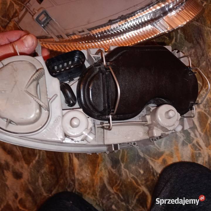 Lampy przód przednie z żarówkami kompletne nie Pozostałe dolnośląskie Wrocław