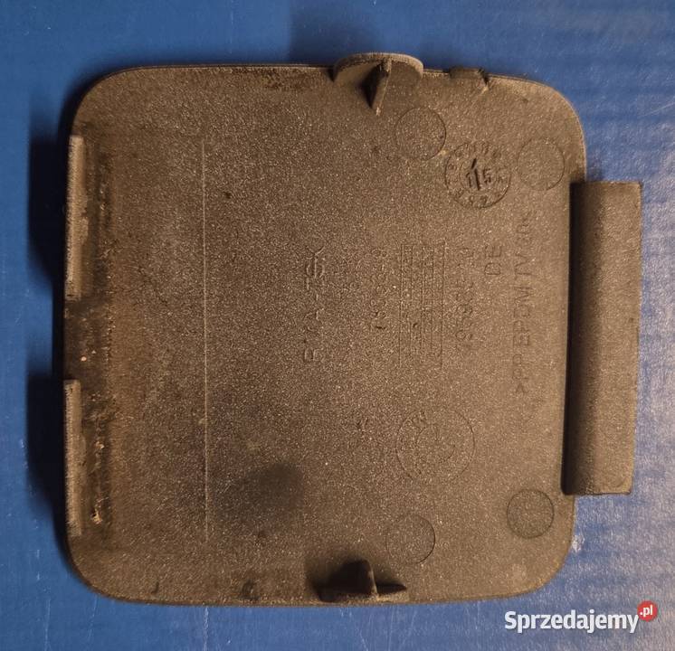 Zaślepka zderzaka ucha holowniczego bmw i3 Zderzaki sprzedam