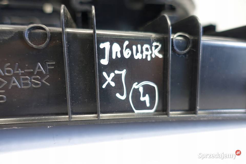 Jaguar XJ X351 NAKŁADKA LISTWA TYLNEGO PASA tył lubelskie Janów sprzedam