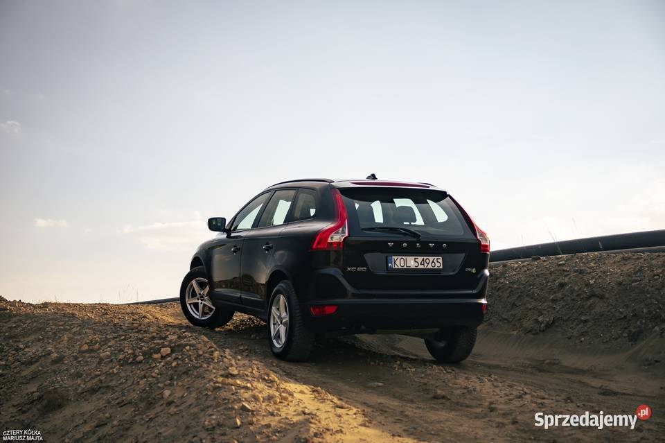 VOLVO XC60 BEZWYPADKOWY DOINWESTOWANY małopolskie