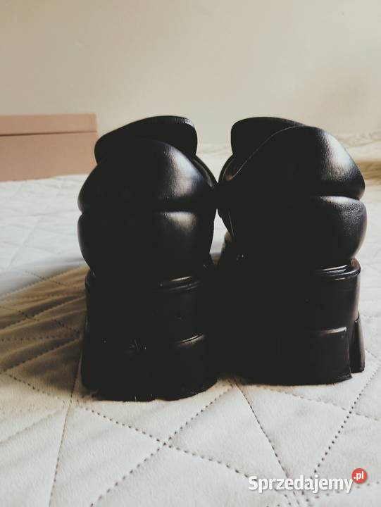 Spszedam używane buty Prada Półbuty Grabówka