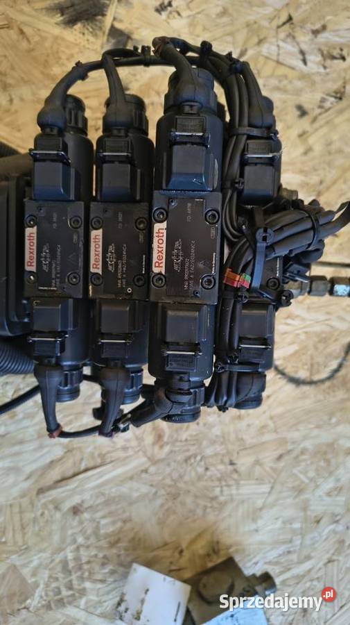Elektrozawór Rozdzielacz VOLVO A25d Układ hydrauliczny