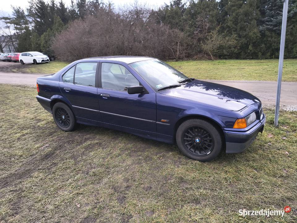 BMW e36 sedan 1995 garażowany