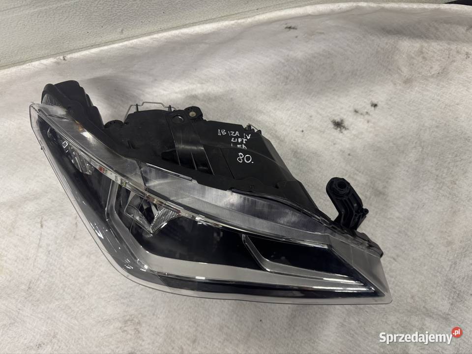 Lampa prawy przód Seat Ibiza IV Lift 1217 Jasienica