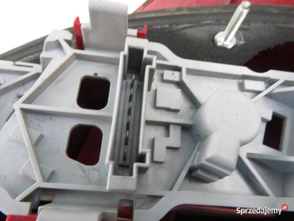 LAMPA PRAWA TYLNA MERCEDESBENZ A W169 osobowe