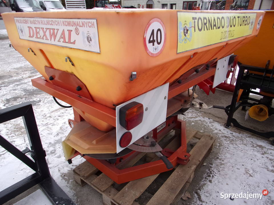 Rozsiewacz nawozu dwutarczowy Tornado Duo Turbo Opoczno