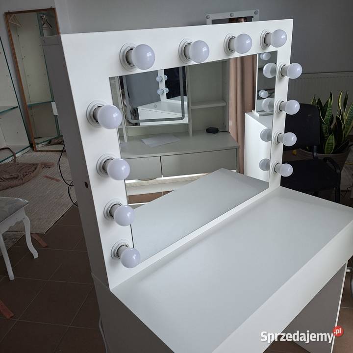 Toaletka kosmetyczna nowa Hollywood