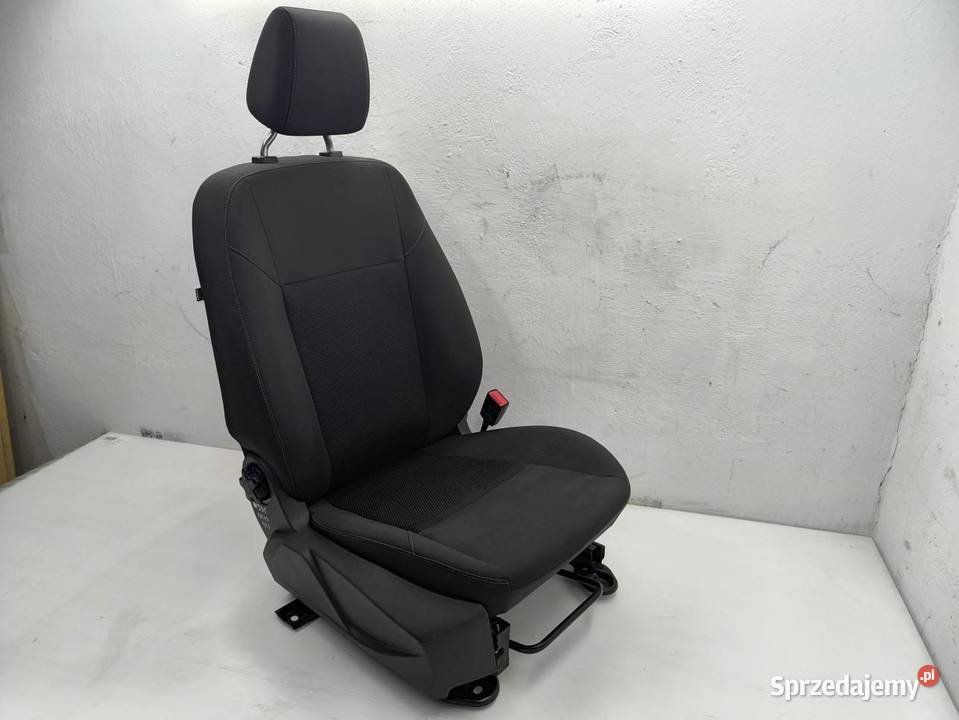 FOTEL PRAWY PRZÓD FORD FOCUS MK3 LIFT osobowe wielkopolskie sprzedam
