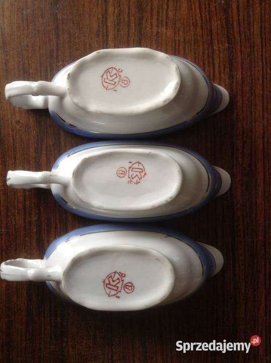 Zestaw sosjerek porcelanowych sygnowanych Opole