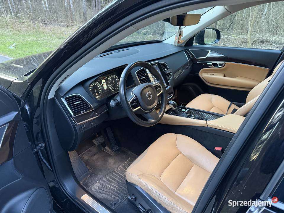 VOLVO XC90 II 20 T6 AWD MOMENTUMPolestar nieuszkodzony Pionki