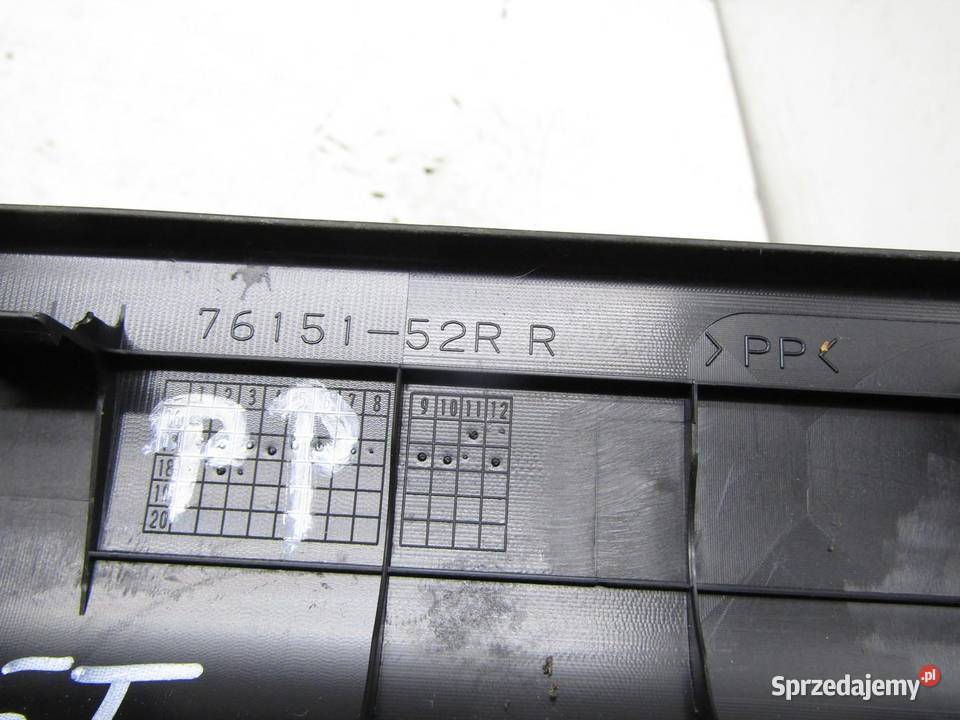 LISTWA OSŁONA PROGU PRAWY PRZÓD PRZEDNIA SUZUKI