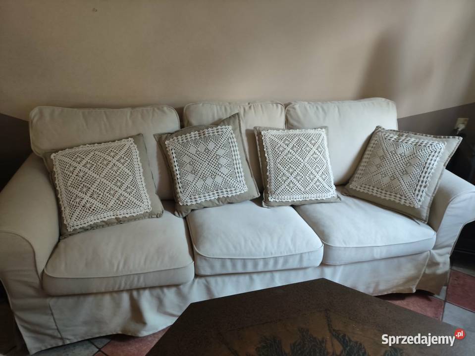 Sofa z fotelami i pufą Kobyłka