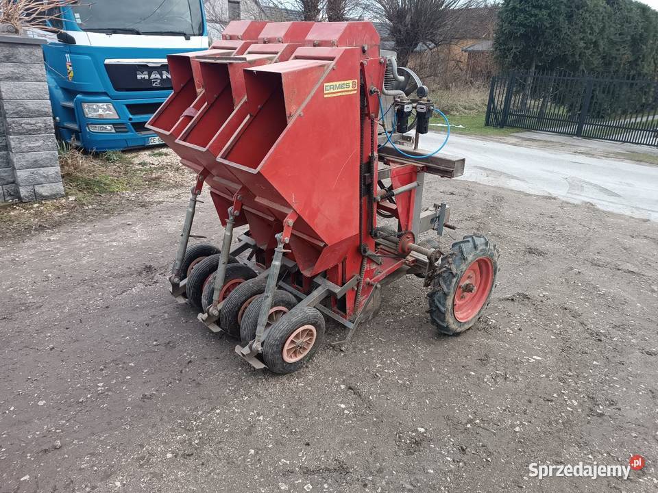 Sadzarka do czosnku Ermes Pneumatyczna 3 rzędowa