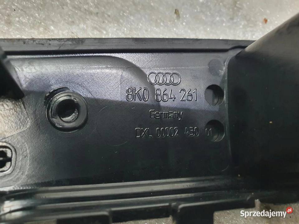 GAŁKA ŚRODKOWY RAMKA AUDI A4 B8 8K0864261 osobowe