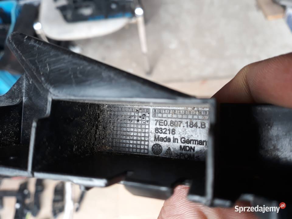VW T6 ŚLIZG ZDERZAKA PRAWY PRZÓD 7E0807184B sprzedam