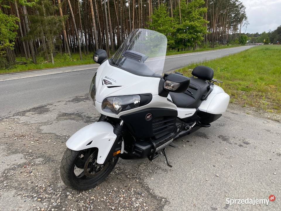 Honda Goldwing GL1800 F6B 2015 Myje