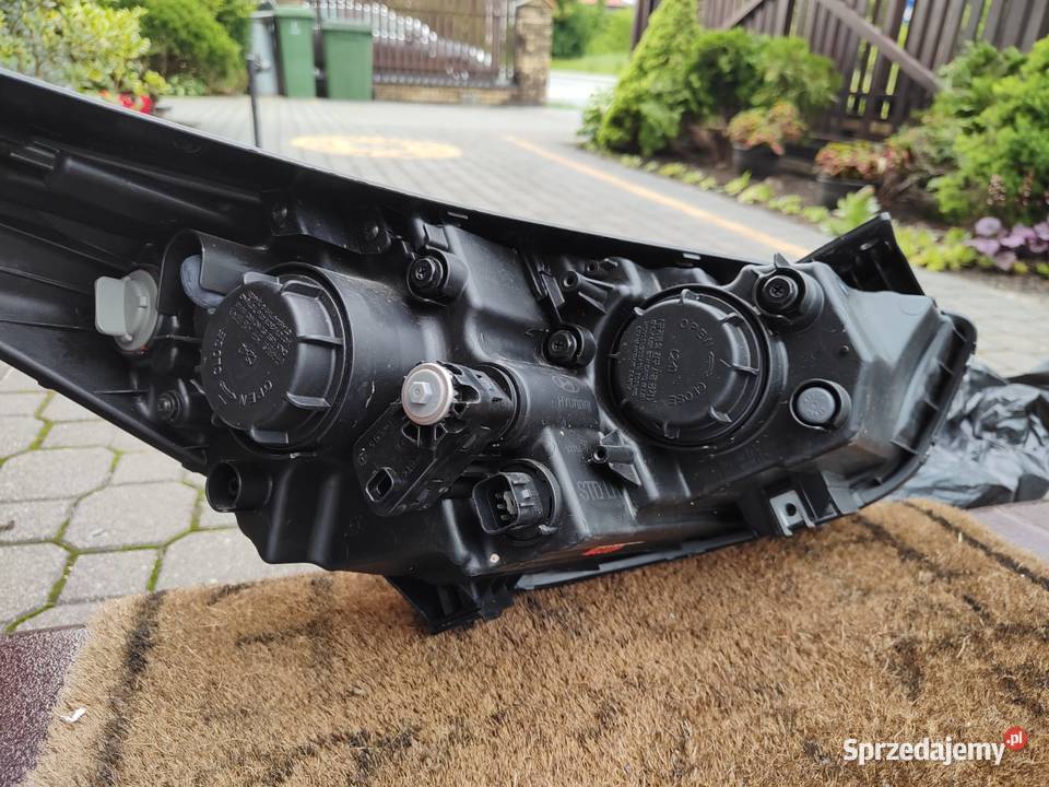 Lampa przednia lewa Hyundai Ix35 0913r