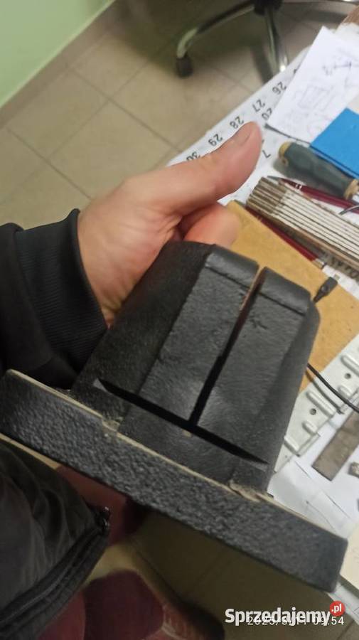 mocowanie do mechanizmu posuwu stopa żeliwna Kłodawa sprzedam