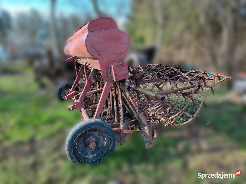 Siewnik z bronami i powiększonym zbiornikiem podkarpackie sprzedam