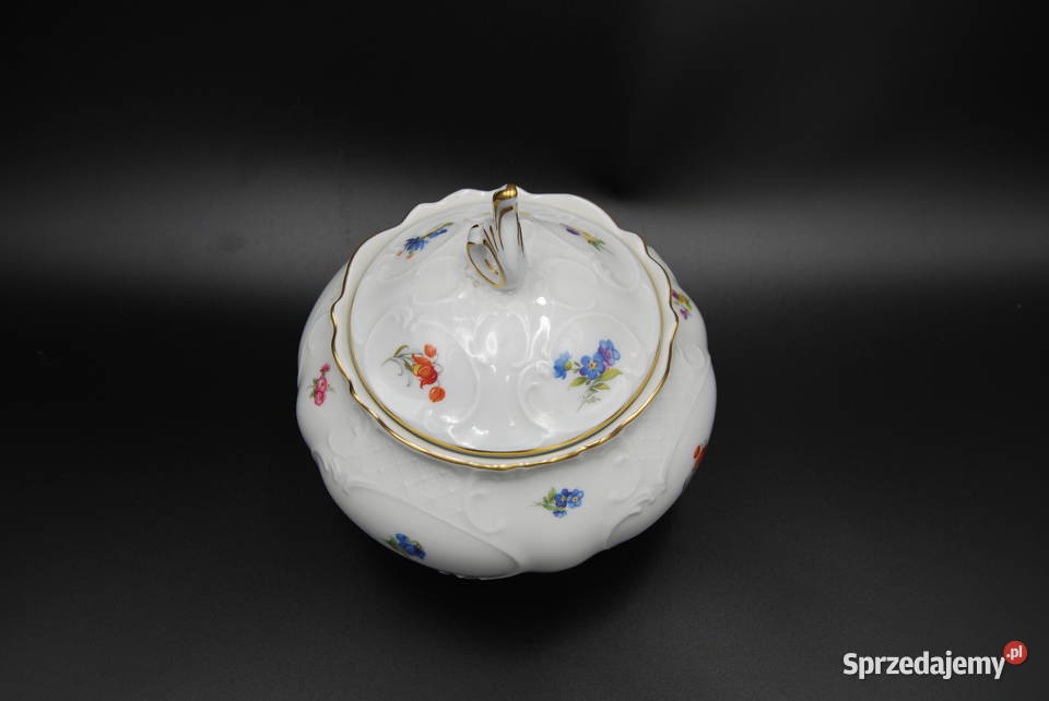 Porcelanowa waza z pokrywką wielkopolskie
