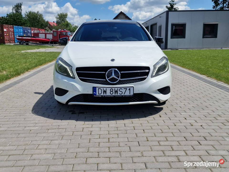 Mercedes A 180 16 Benzyna Automat Bixenon Ledy elektrochrom. lusterko wst. Strobice